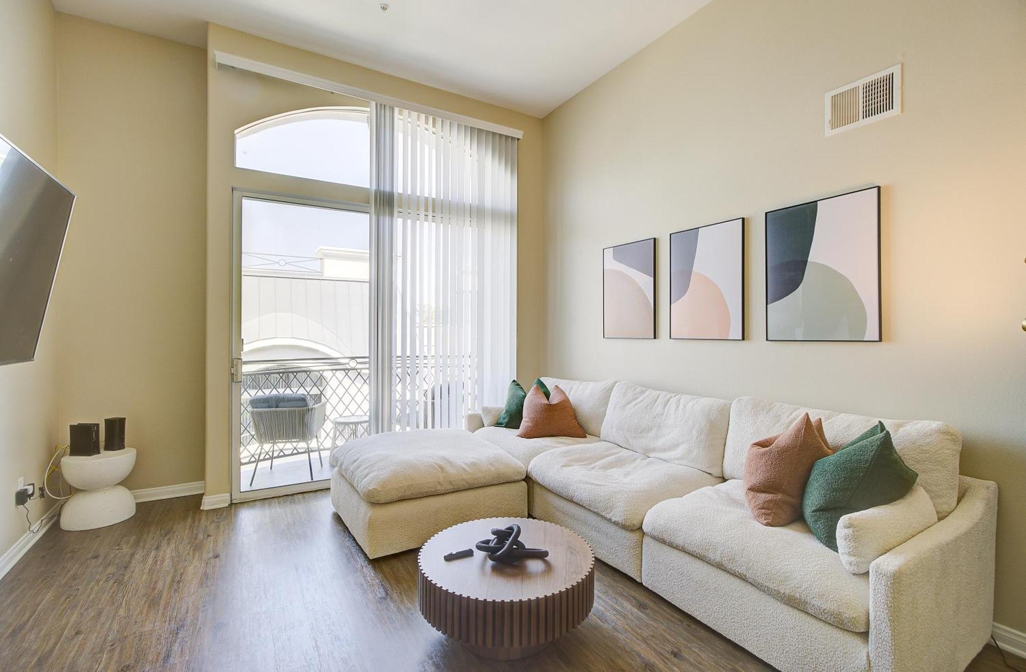 Zircon Zen - Quiet Retreat 2br Pool, Jacuzzi Marina Los Ángeles